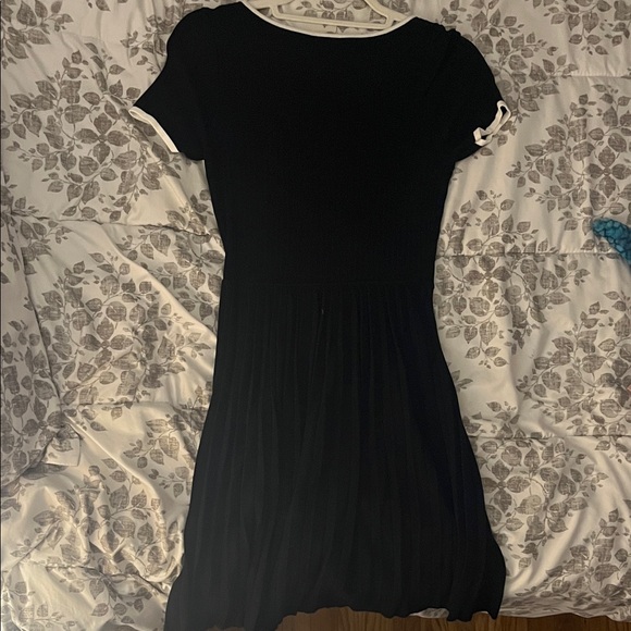 Black Dress with White Accents - Picture 7 of 7